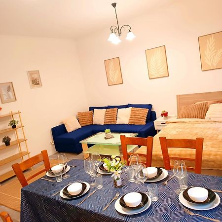 Family Apartments 2 Room'S Muerzzuschlag Bagian luar foto