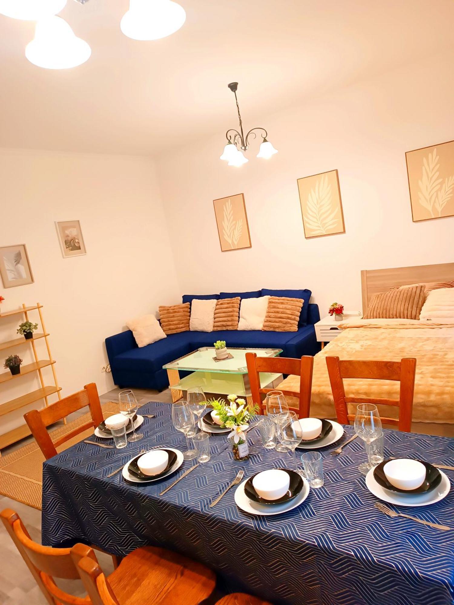 Family Apartments 2 Room'S Muerzzuschlag Bagian luar foto