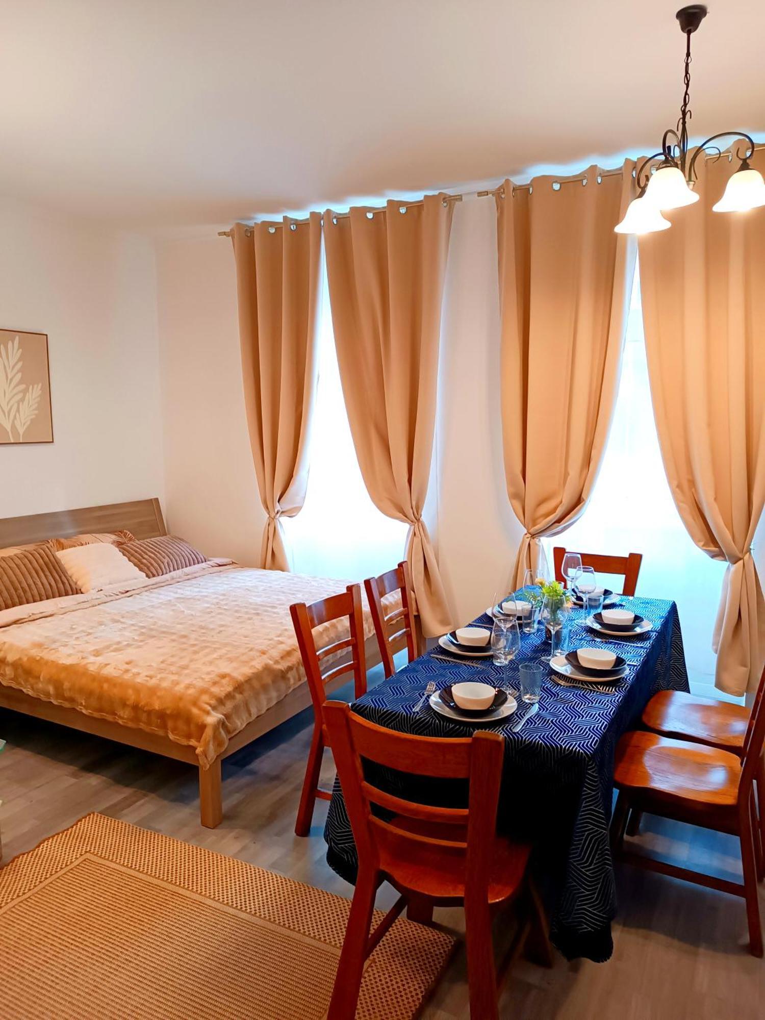 Family Apartments 2 Room'S Muerzzuschlag Bagian luar foto
