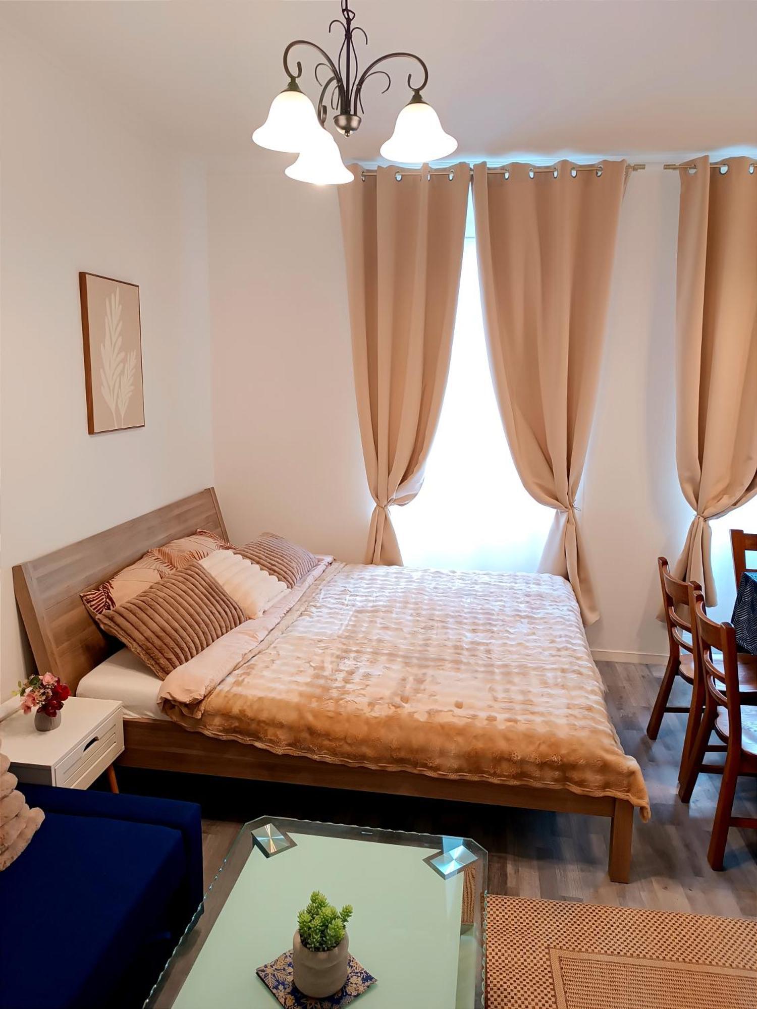 Family Apartments 2 Room'S Muerzzuschlag Bagian luar foto