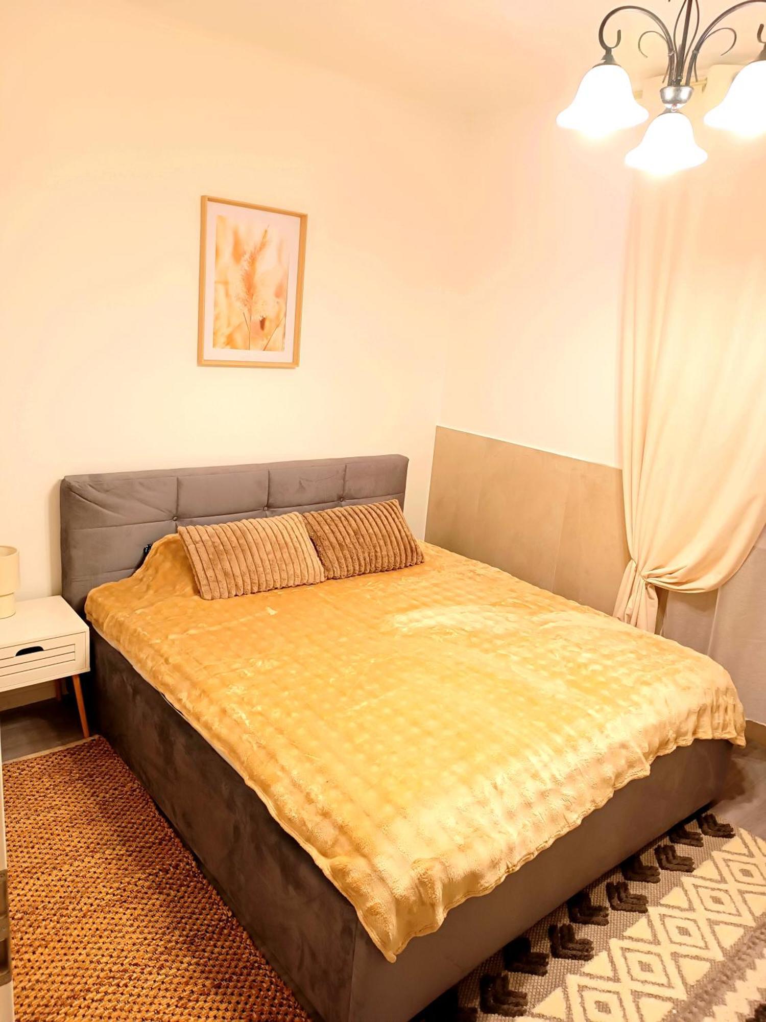 Family Apartments 2 Room'S Muerzzuschlag Bagian luar foto