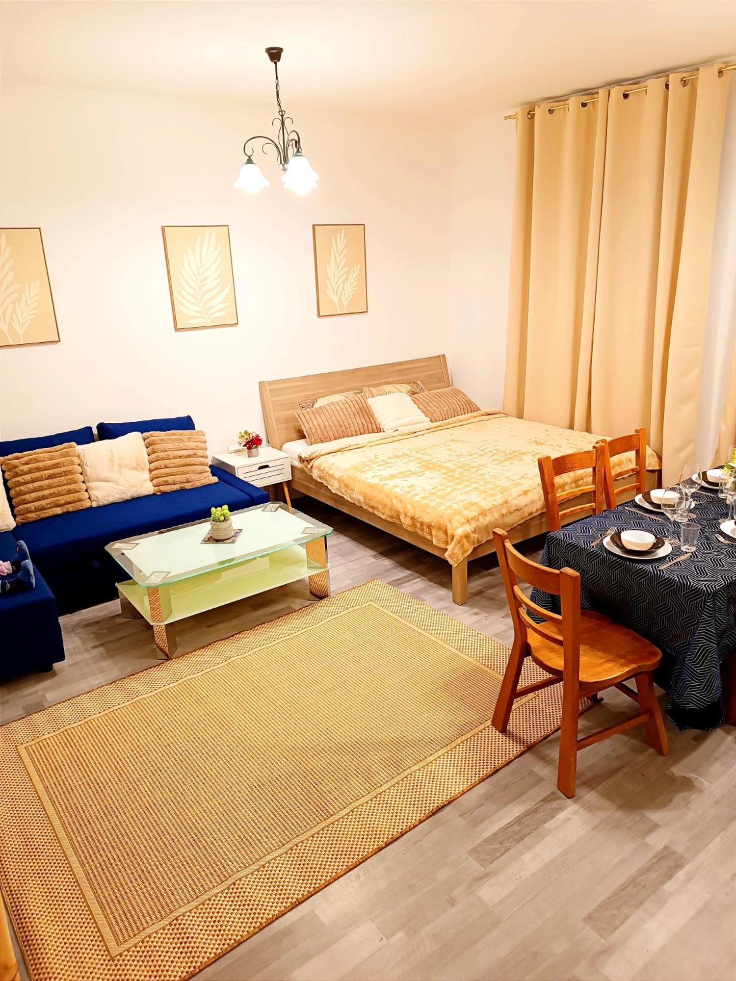 Family Apartments 2 Room'S Muerzzuschlag Bagian luar foto